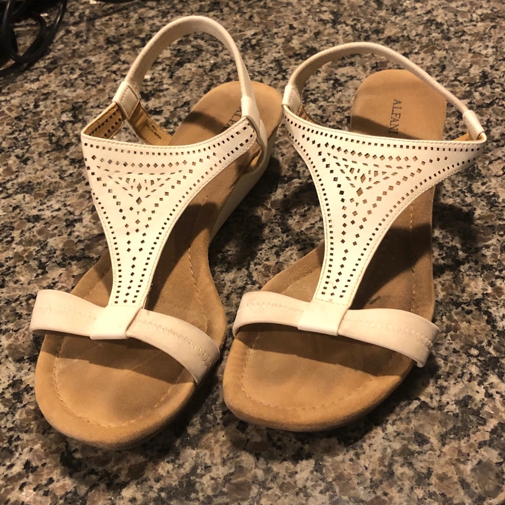 Alfani Wedge Sandals 👡 👡